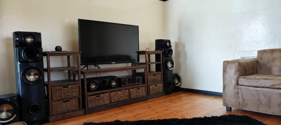 1 Bedroom Property for Sale in Algoa Park Eastern Cape